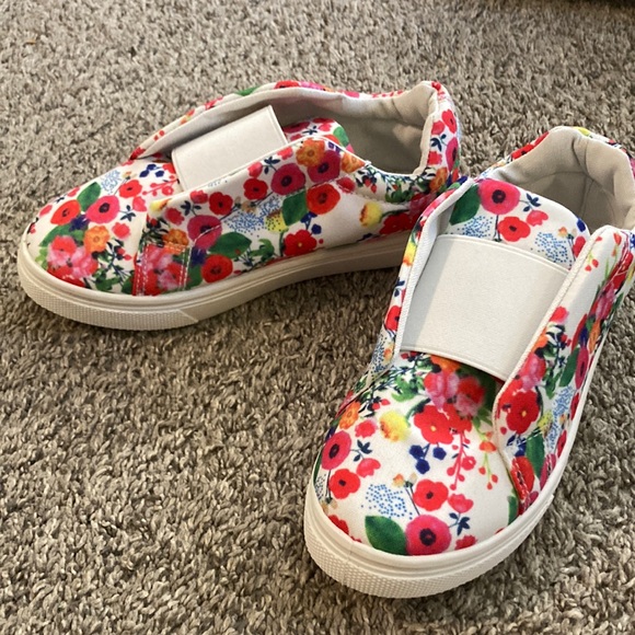 feet too wide for shoes